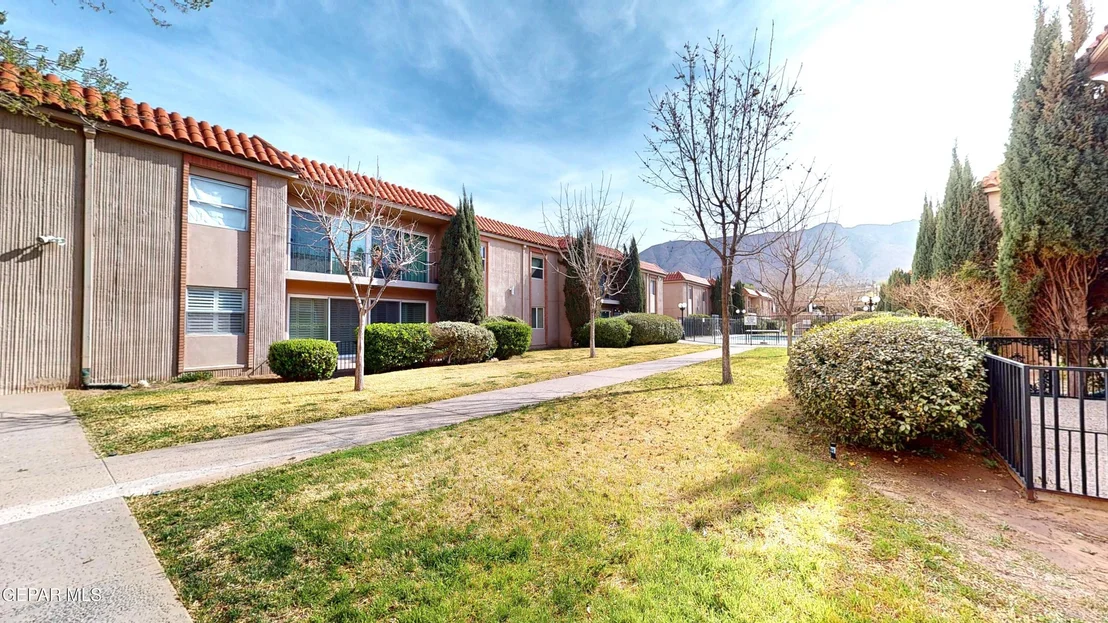 Photo of Unit E7 at 252 SHADOW MOUNTAIN Drive