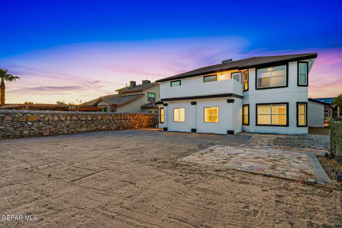 Photo of 12404 PASEO LARGO Circle