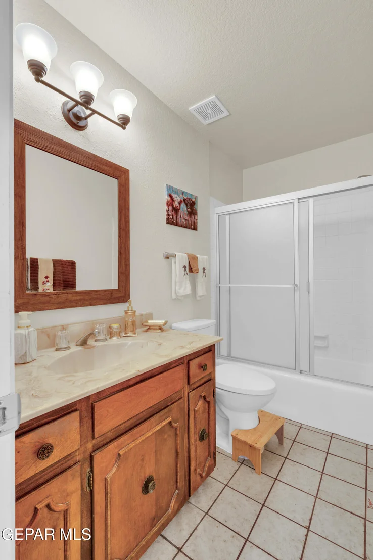Photo of 425 VALPLANO Drive