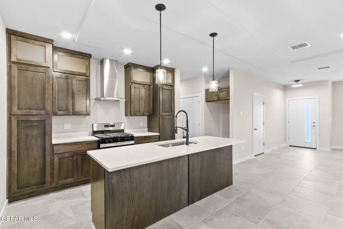 Photo of 542 Spanish Oak Drive