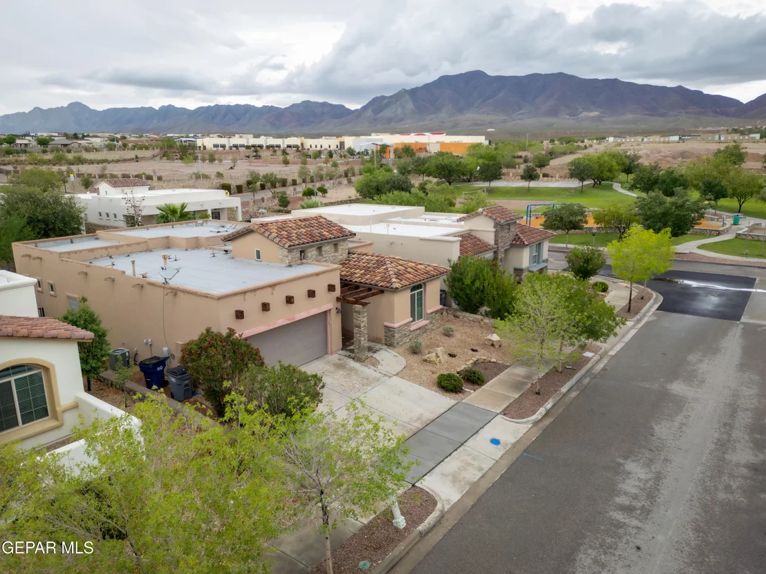 Photo of 7305 Skyrocket Drive