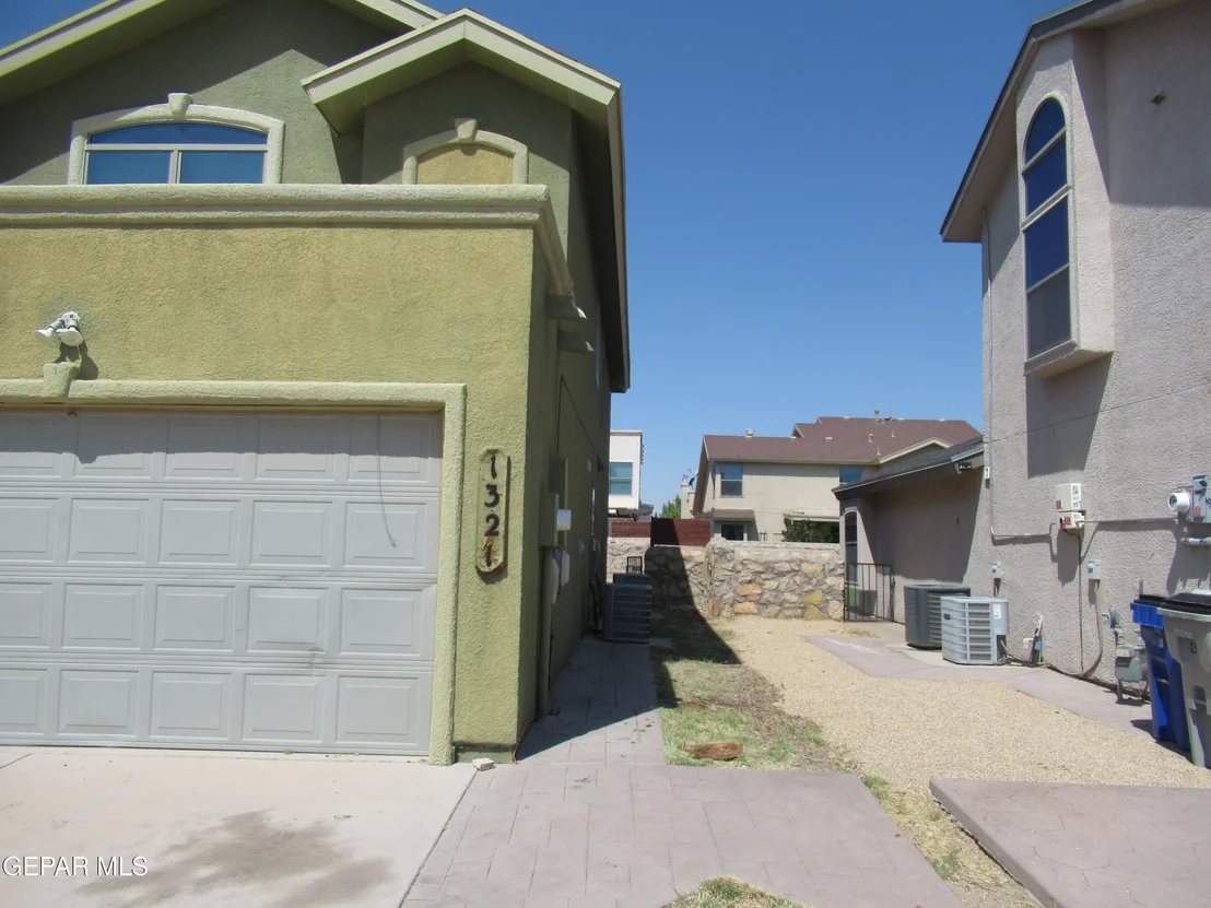 Photo of 1321 SUN KING Street