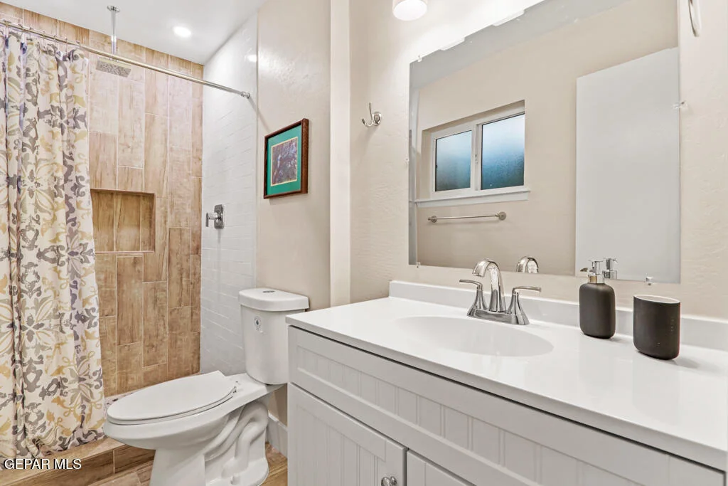 Photo of 10053 Foothill Drive