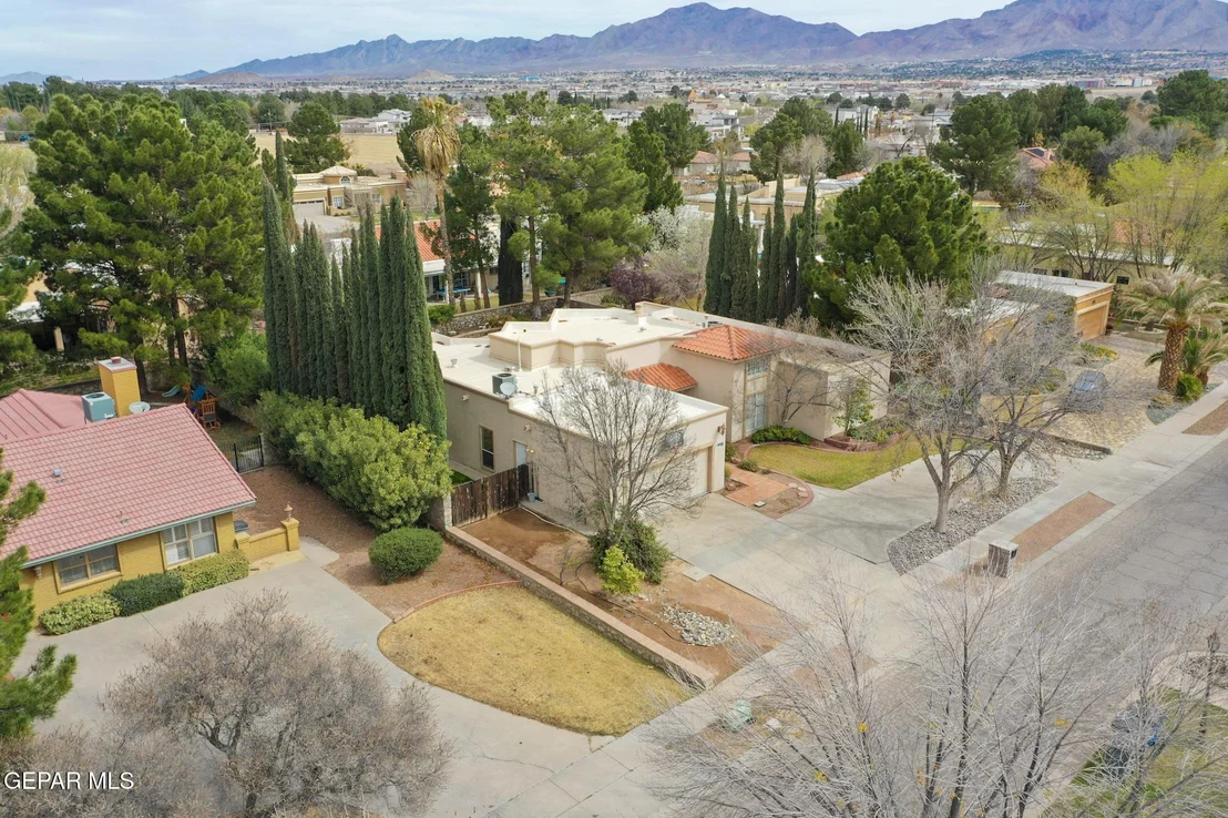 Photo of 633 WILD WILLOW Drive