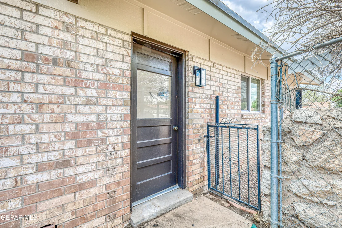Photo of 712 CARABINAS Way
