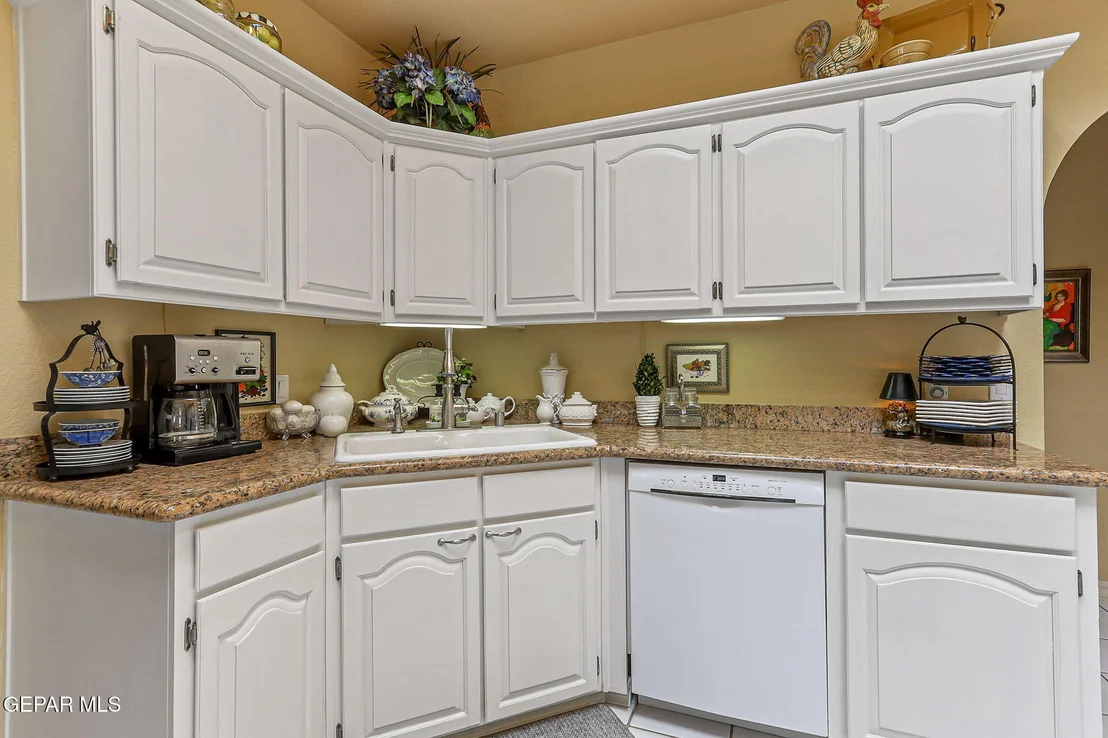 Photo of 4652 GLOBE WILLOW Drive