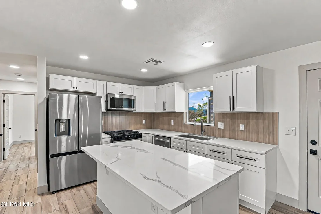 Photo of 921 MARLOW Road