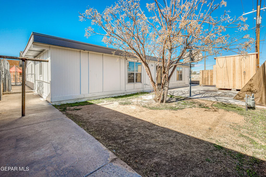Photo of 424 Indian Place