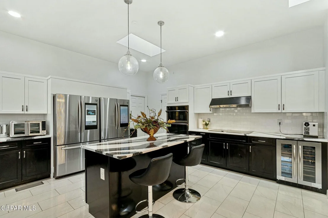 Photo of 6010 TORREY PINES Drive