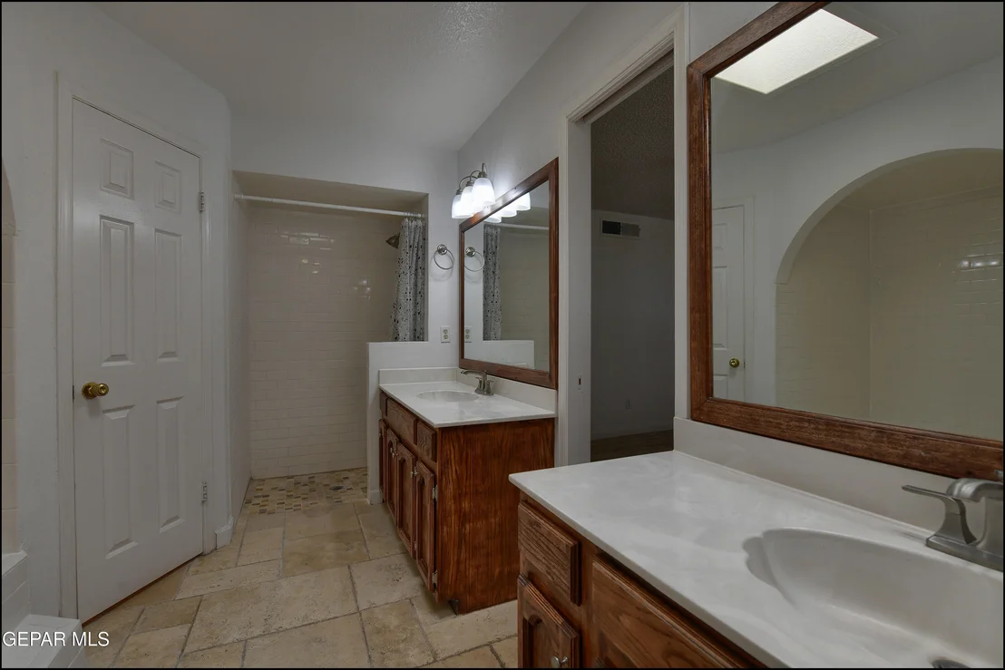 Photo of 829 DULCE TIERRA Drive