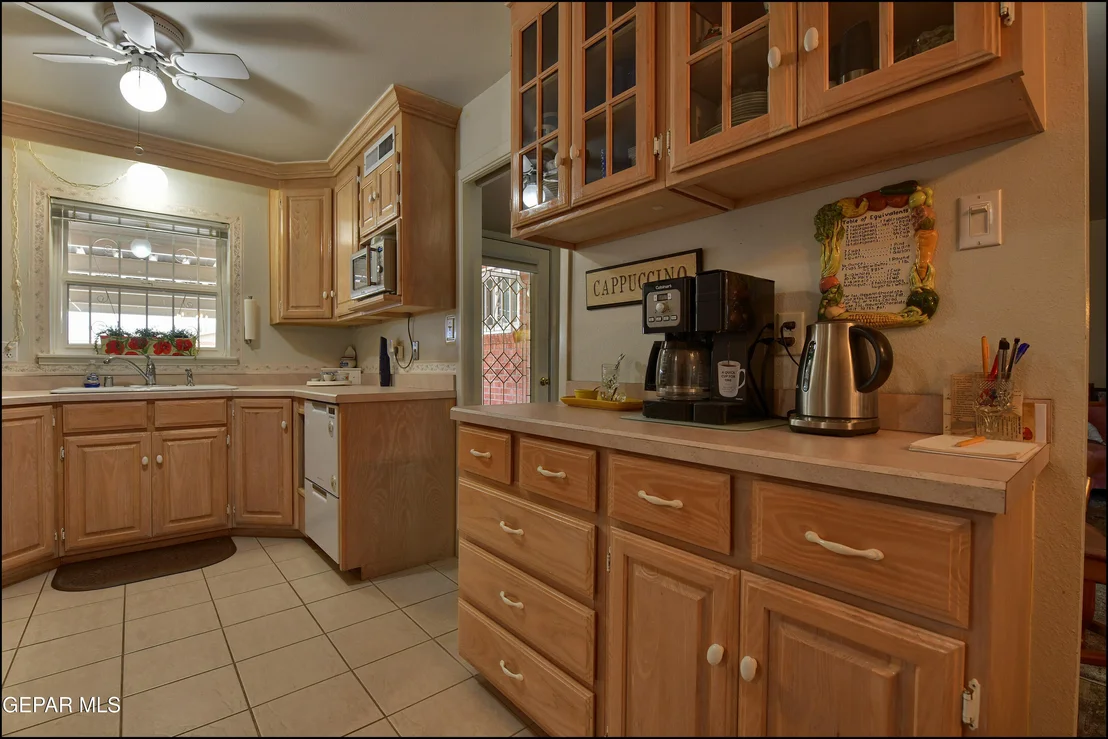 Photo of 9541 WAVERLY Drive