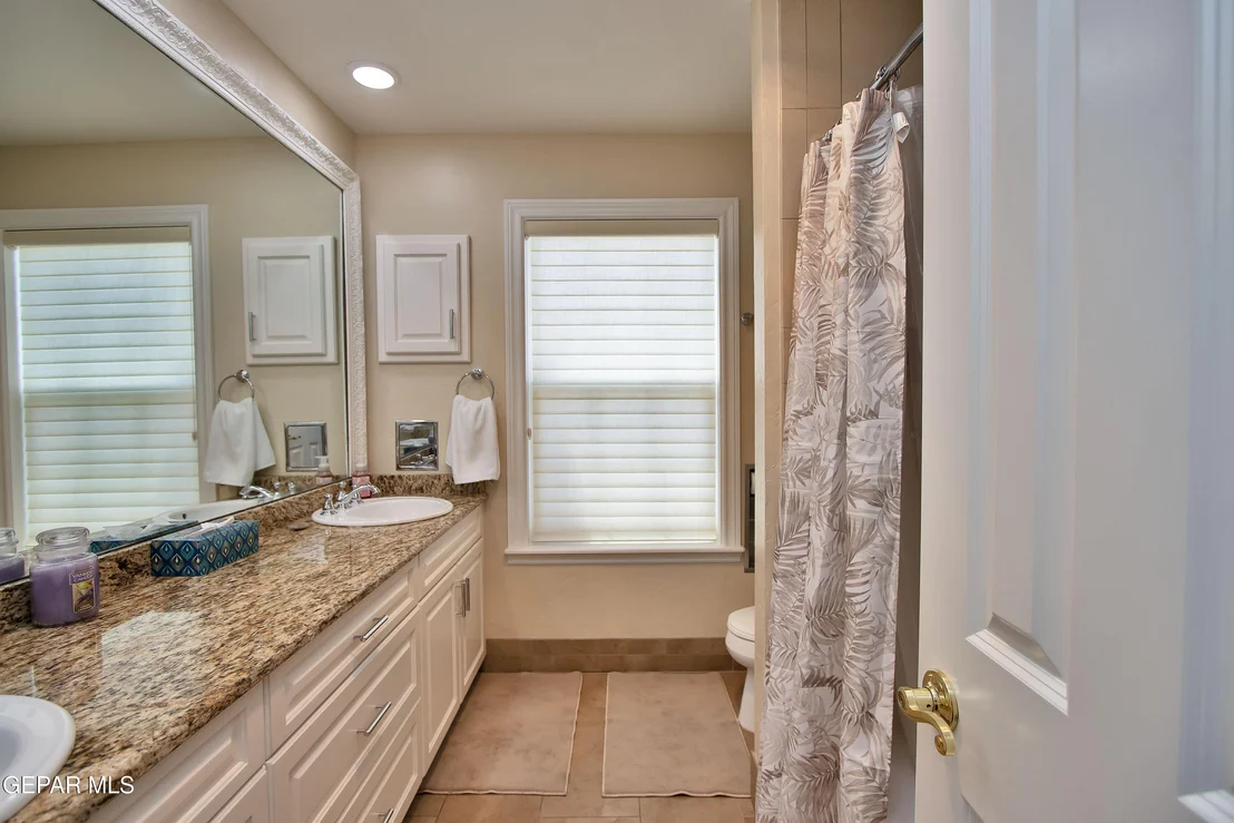 Photo of 517 Stonebluff Road