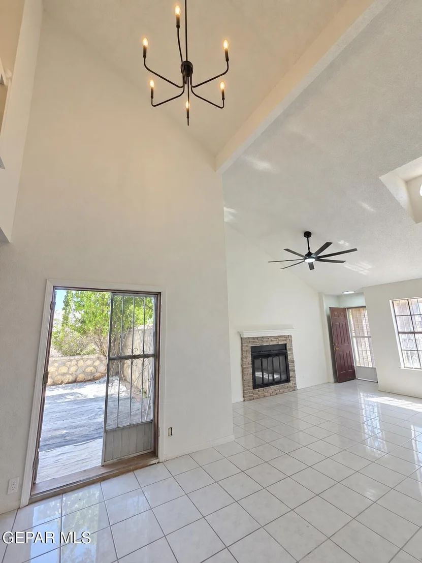 Photo of 11829 HENRY PHIPPS Drive