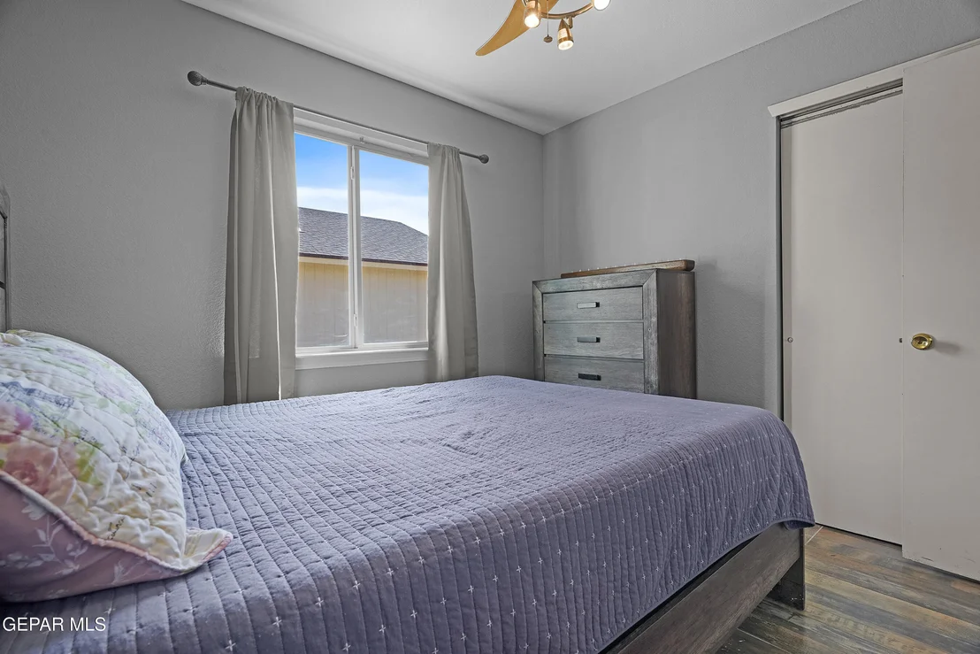 Photo of 693 DESERT SAGE Drive