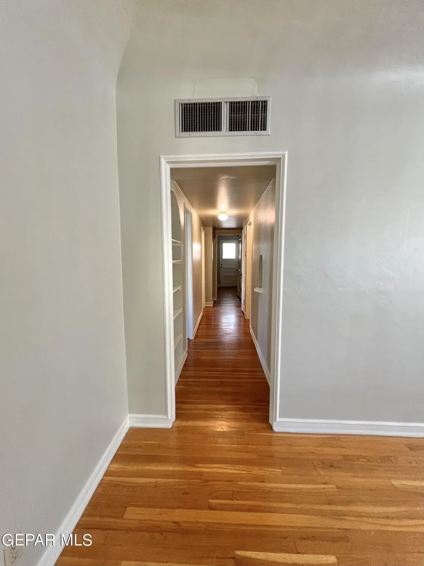 Photo of 4785 CUMBERLAND Circle