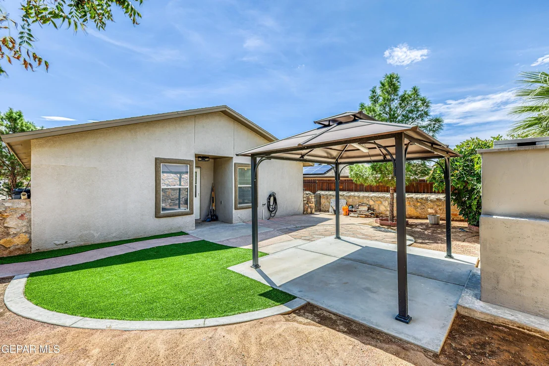 Photo of 12281 SUN BRIDGE Place