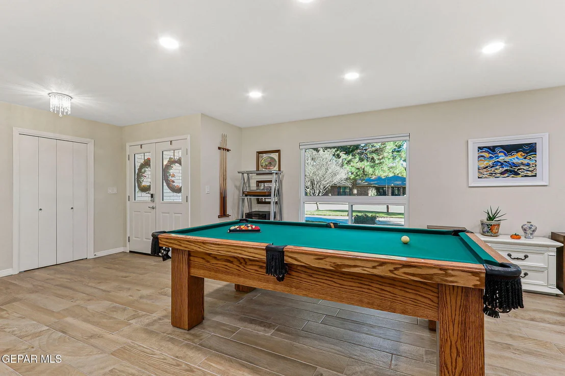Photo of 717 LIVE OAK Drive