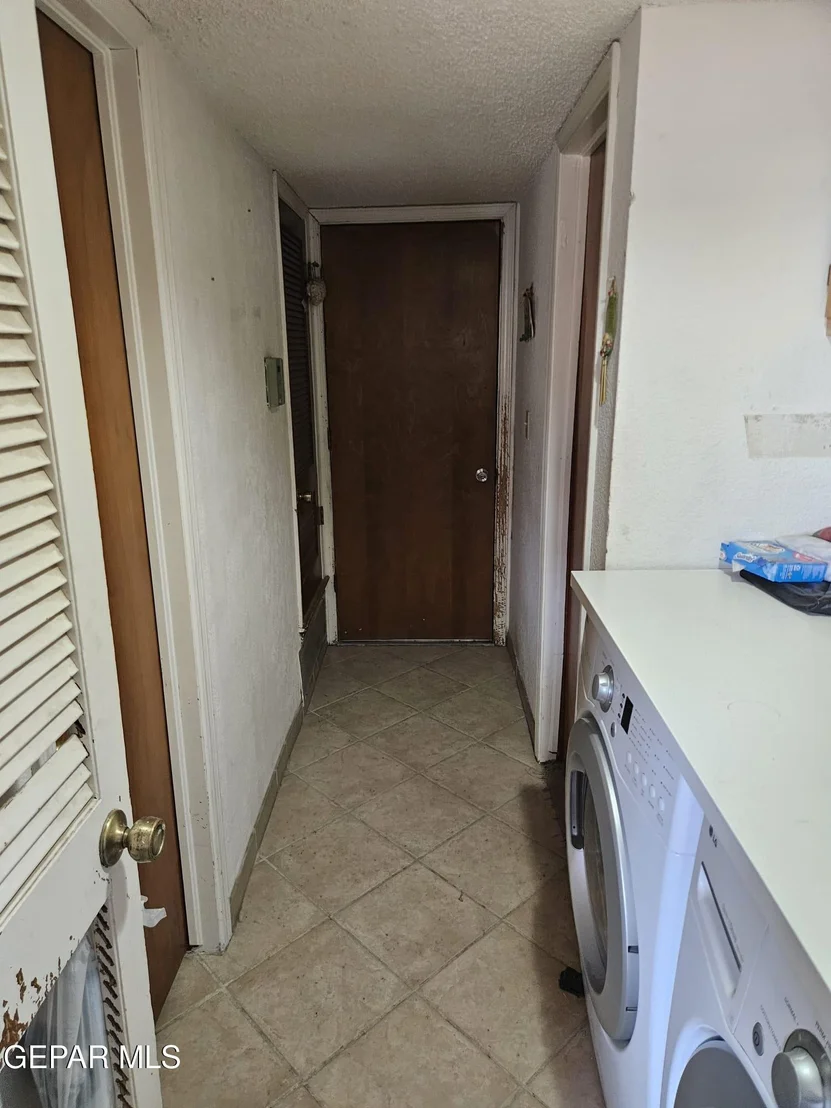 Photo of 704 ESPOLON Drive