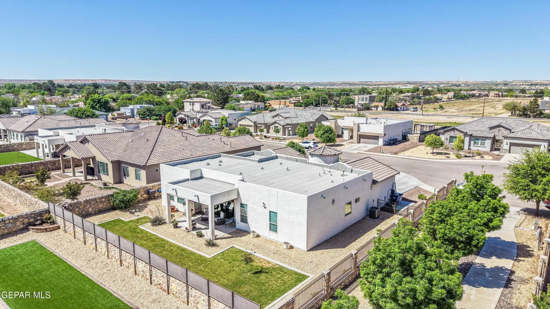 Photo of 5892 VALLE SONAR Avenue