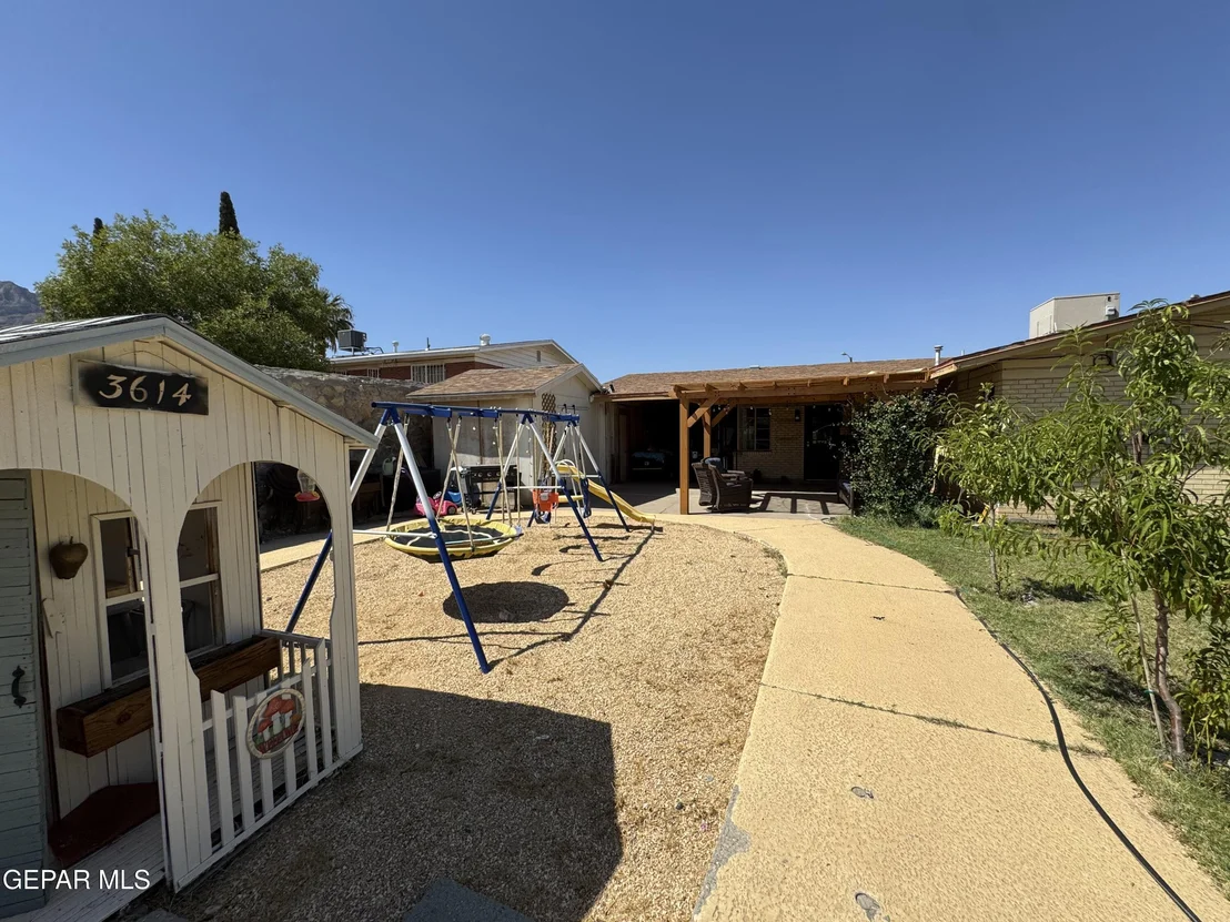Photo of 3614 TITANIC Avenue