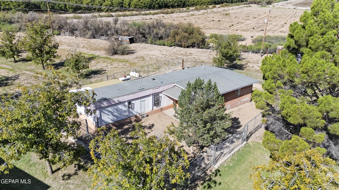 Photo of 300 RUFFIAN Way