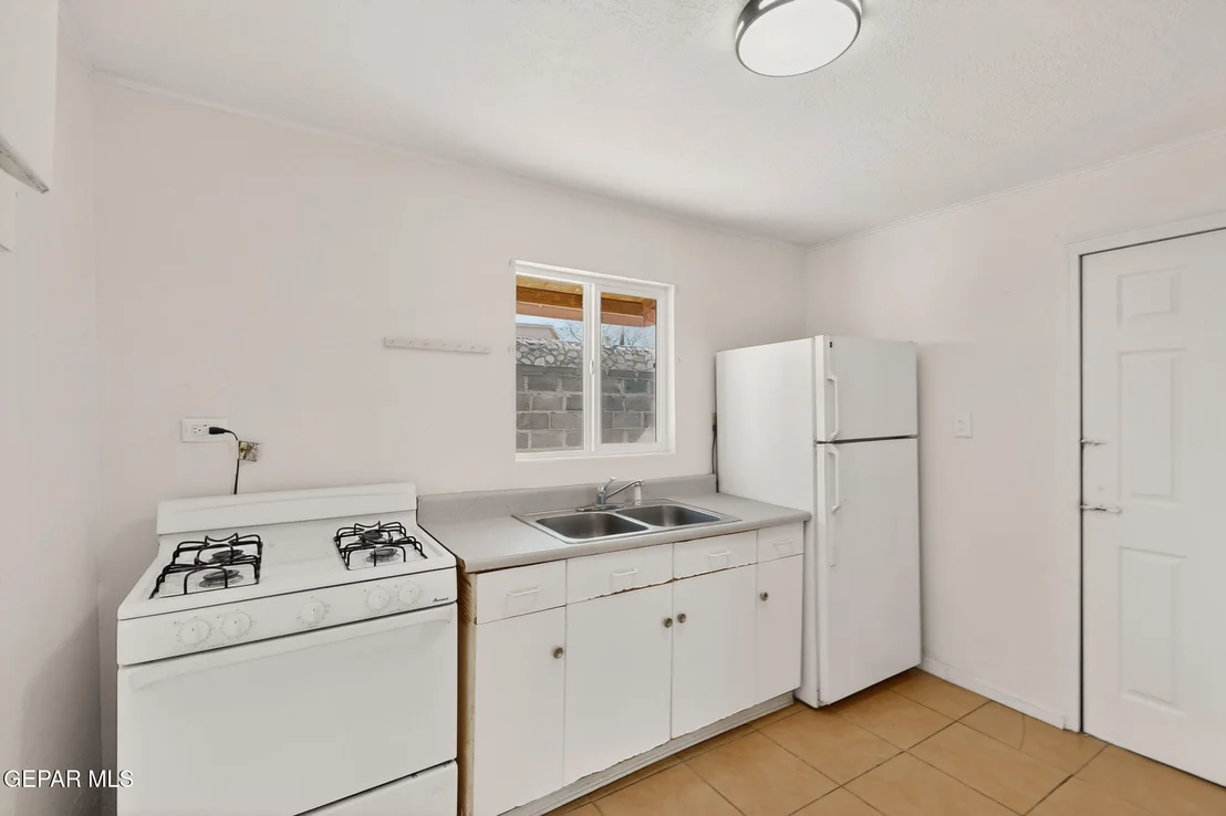 Photo of 766 FREDERICK Road