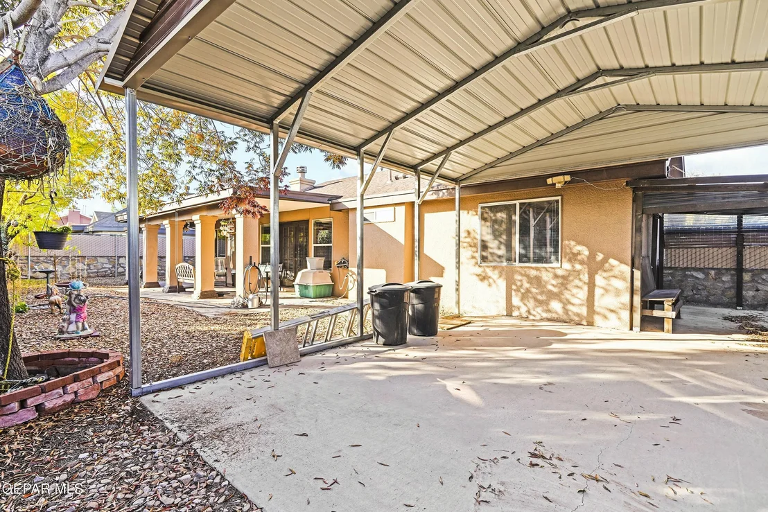 Photo of 13812 DESERT HIGHLANDS Lane