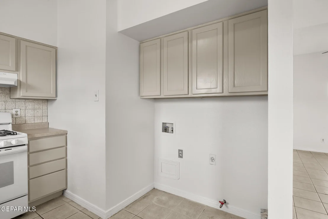 Photo of 8716 APARICIO Drive