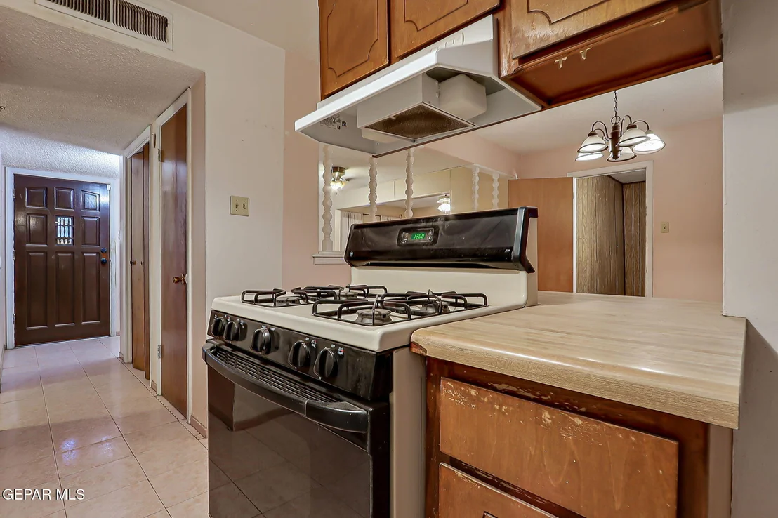Photo of 7925 Broadway Drive