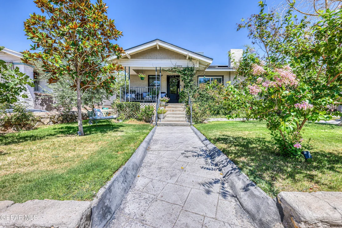 Photo of 2804 CAMPBELL Street