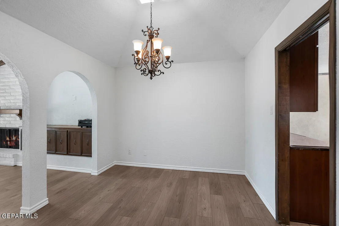 Photo of 424 PALMARY Drive