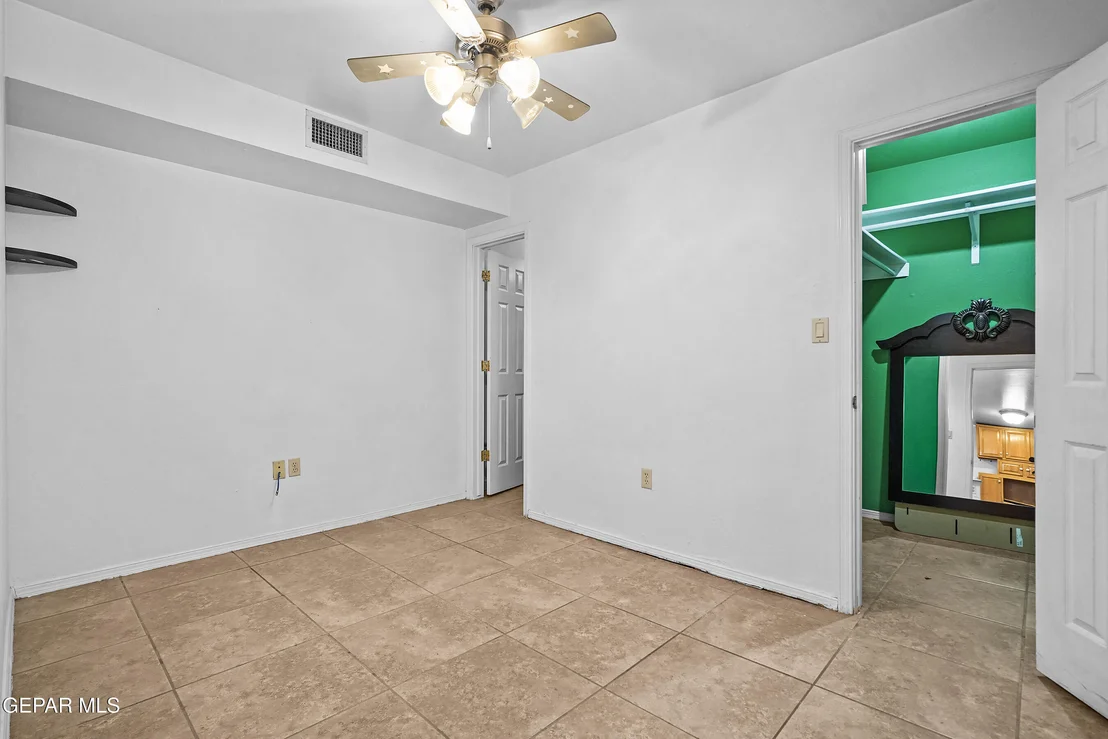 Photo of 412 1/2 DOLAN Street