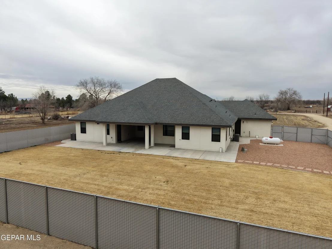 Photo of 12329 SUGDEN Road