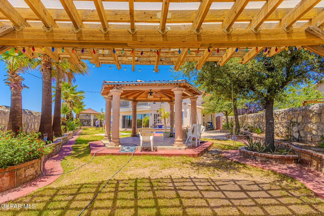 Photo of 528 FLANAGAN Place
