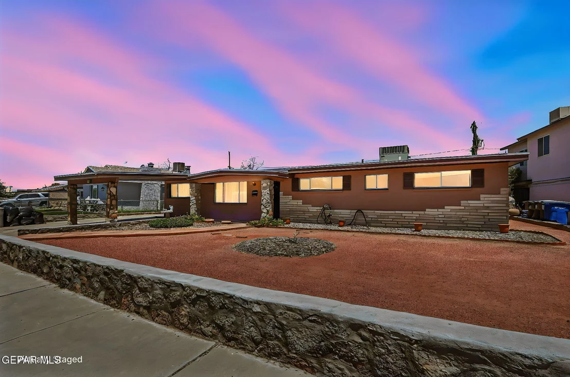 Photo of 10161 BERMUDA Avenue
