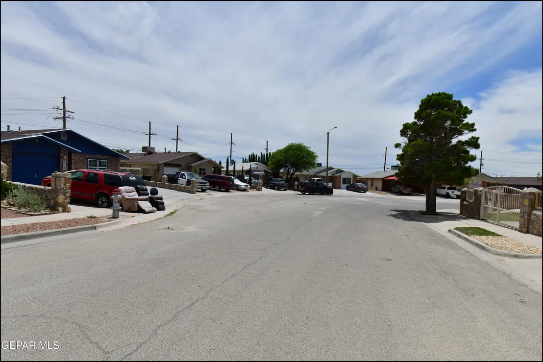Photo of 315 SUNSET HILLS Drive