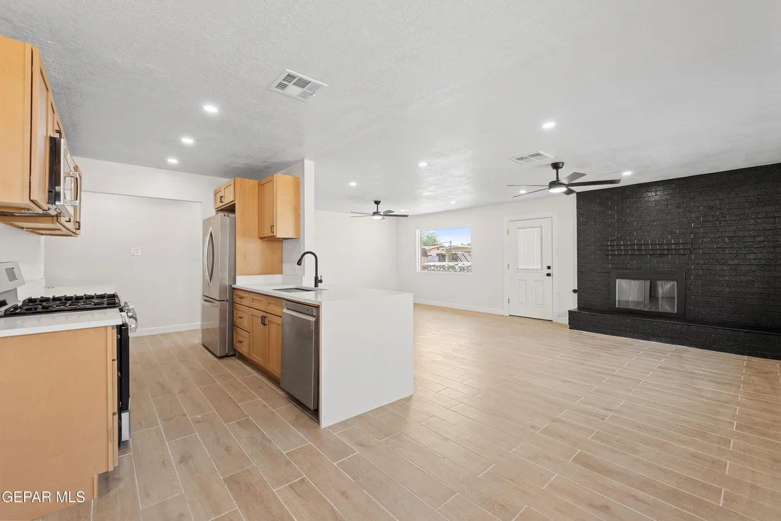 Photo of 2021 Solano Drive