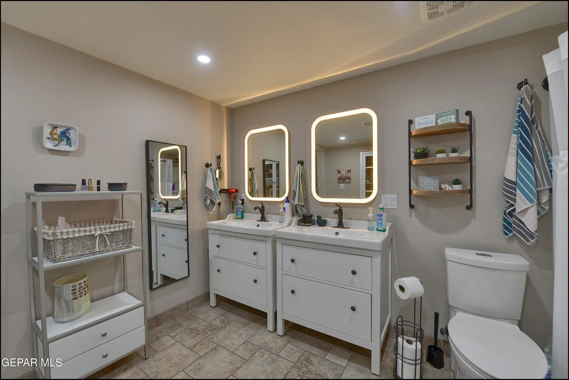 Photo of 9541 WAVERLY Drive