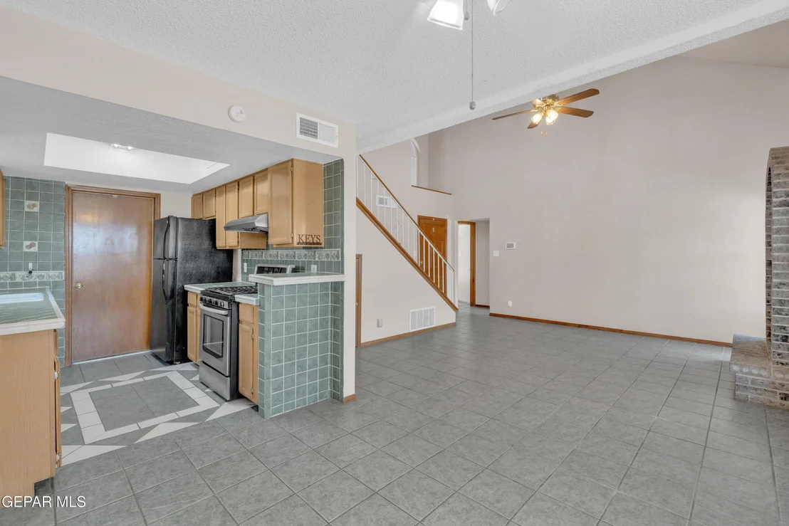 Photo of 12176 JOSE CISNEROS Drive