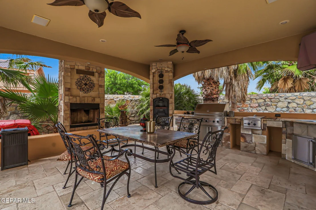 Photo of 609 MEADOW WILLOW Drive