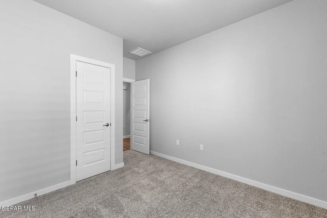 Photo of 937 Nayland Place