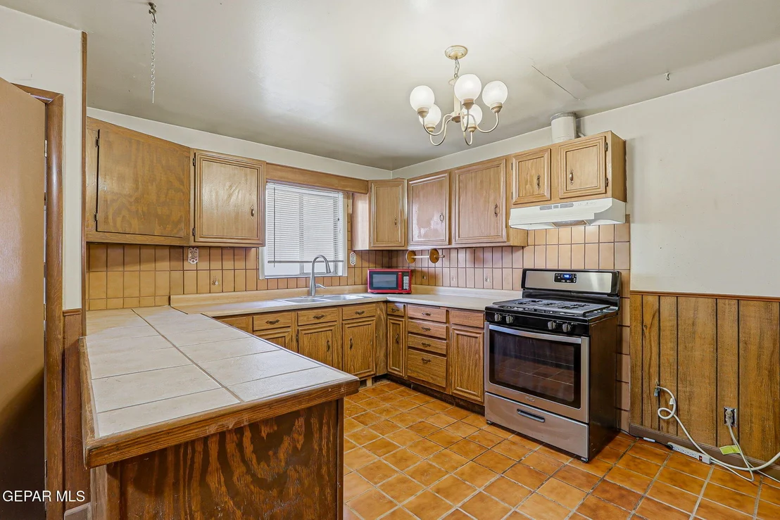Photo of 762 DELHI Drive