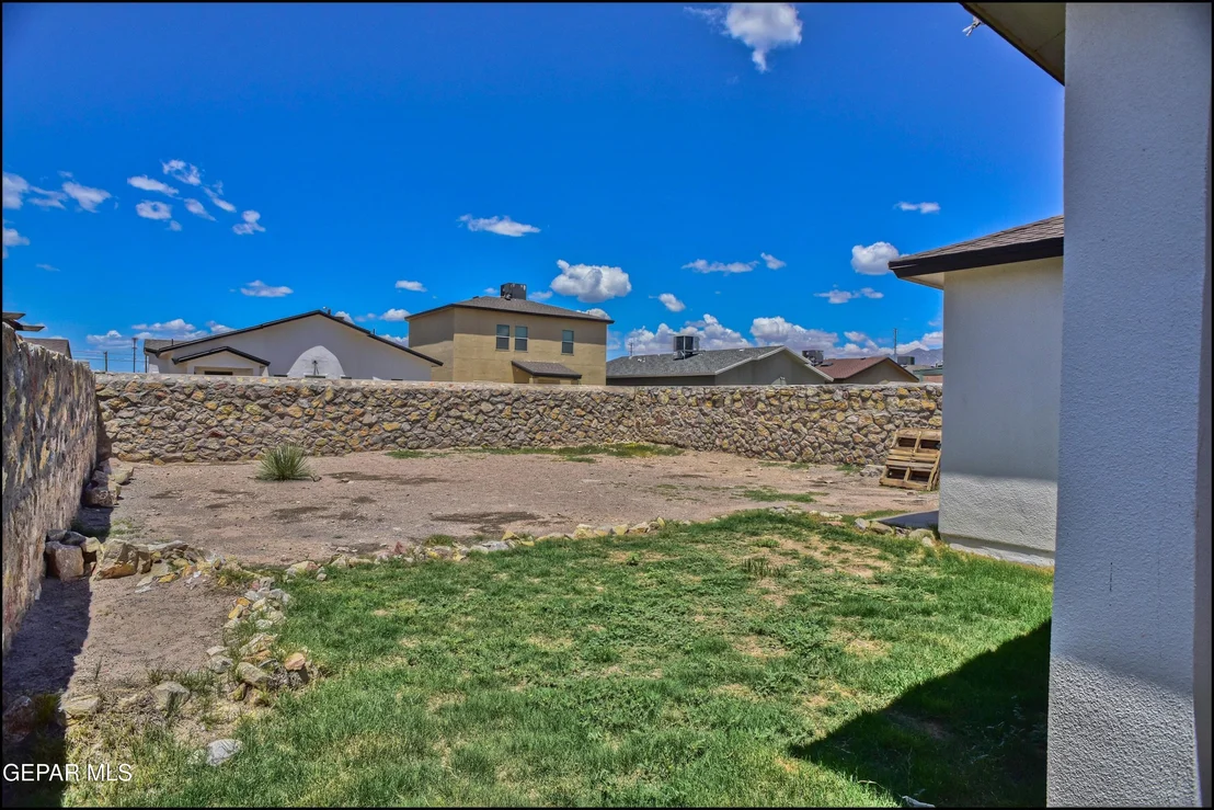 Photo of 452 ISAIAS Avenue