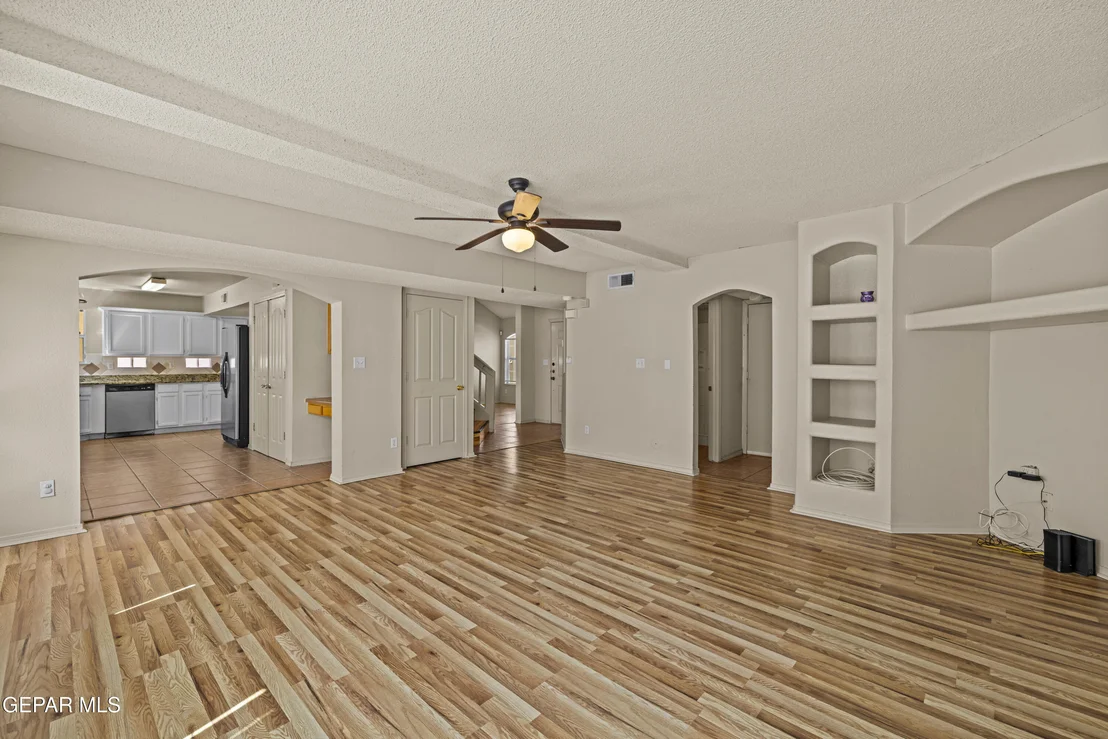 Photo of 10817 WALDEN POND Street