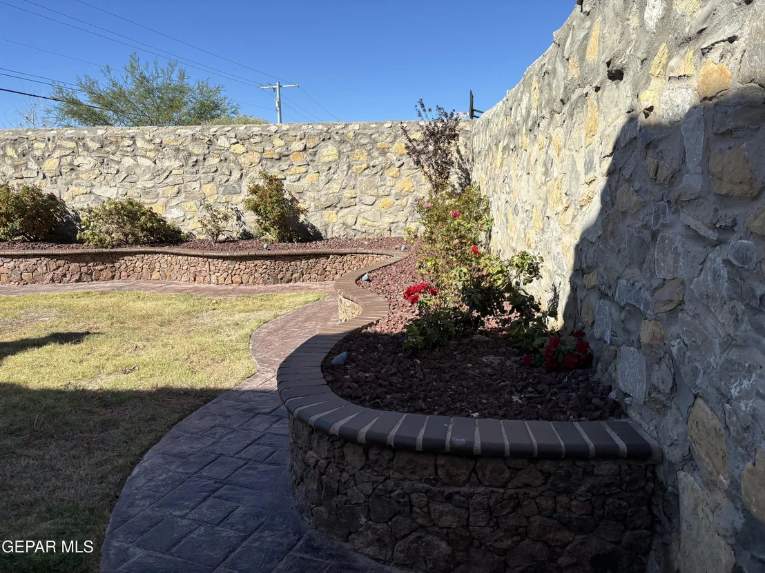 Photo of 801 SOUTHWICK Drive