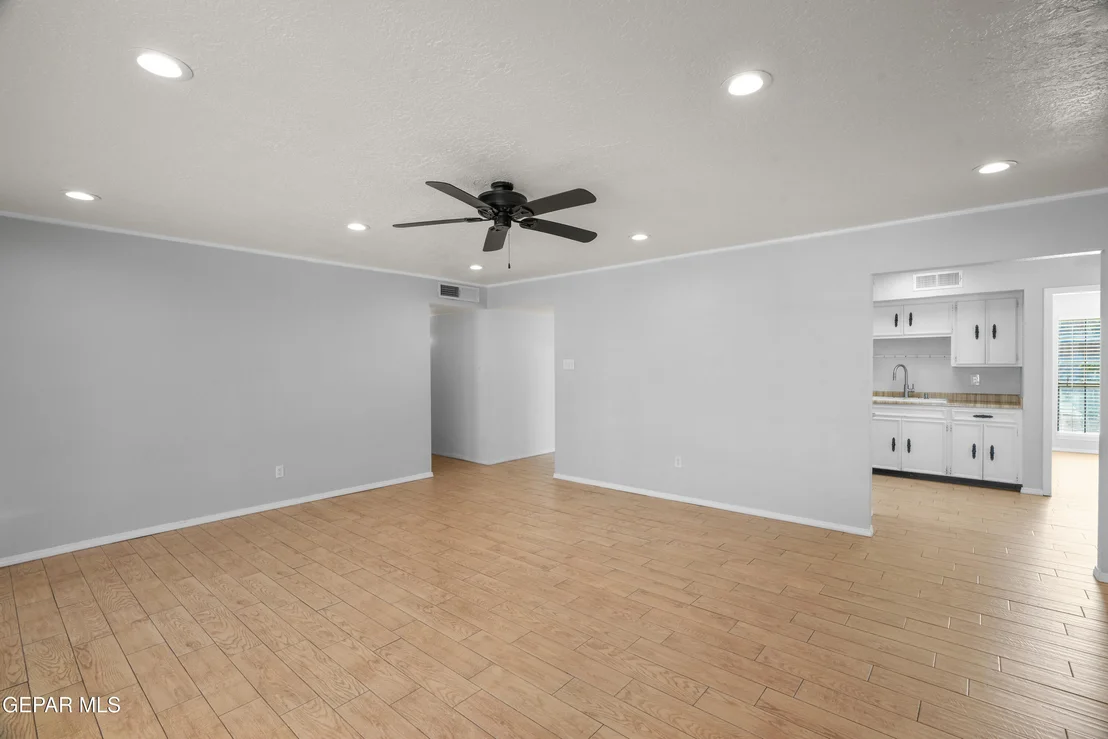 Photo of 6957 GRANERO Drive