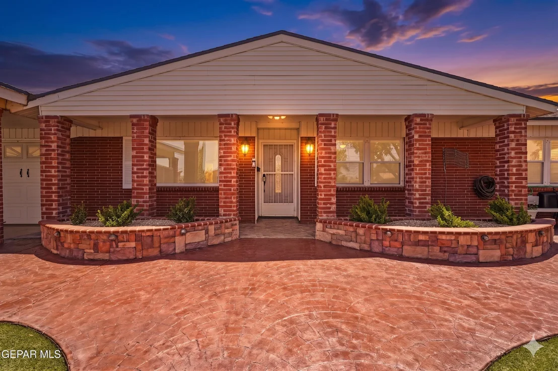Photo of 1300 SUNBURST Drive
