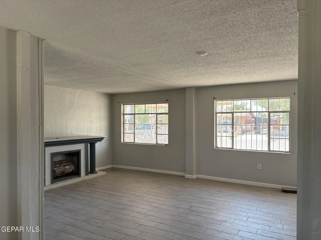 Photo of 604 ENCINO Drive