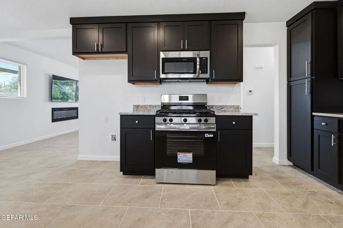 Photo of 4948 Royal Drive