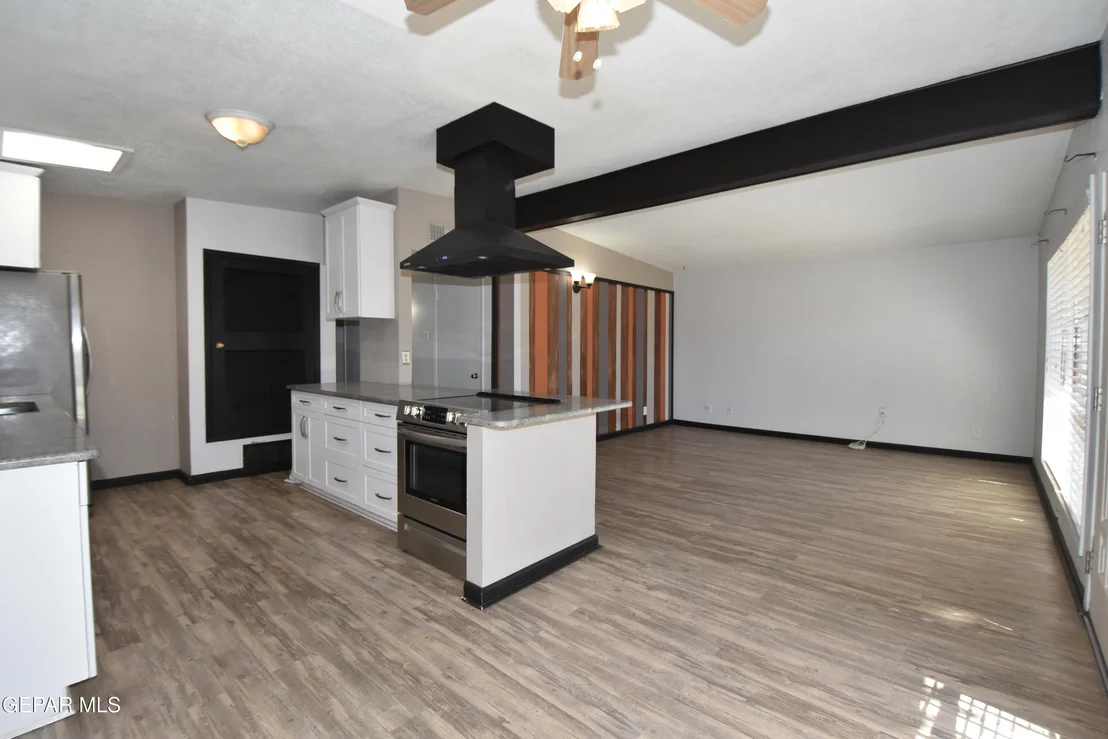 Photo of 5372 CIRCUS Lane